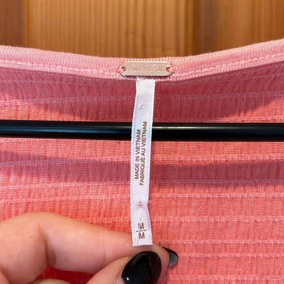 Free People NWT Day Lily Puff Sleeve Smocked Blouse in Coral - Picture 5 of 6